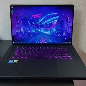 Asus M16 i9 3080ti 2TB ssd 32gb RAM